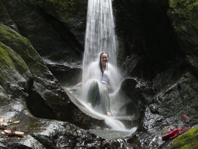 Waterval bij Tangkahan na het tuben